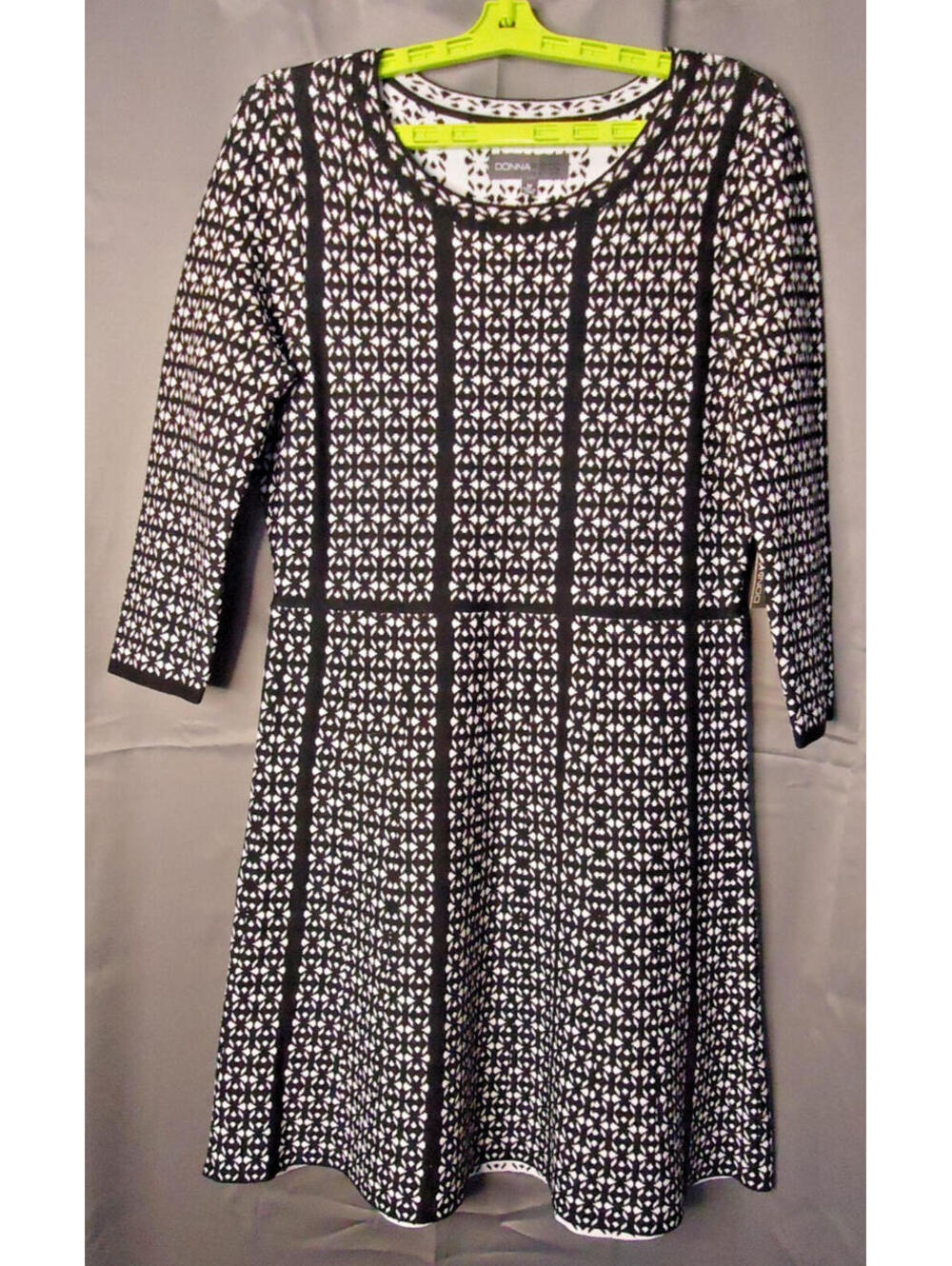 Donna Ricco NY 3/4 Sleeve Knee Length Business Casual Dress Black/White Size Med